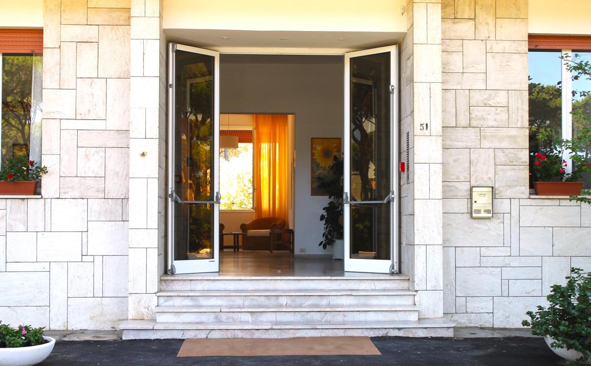 Residence Delle Nazioni Принчипіна-а-Маре Екстер'єр фото