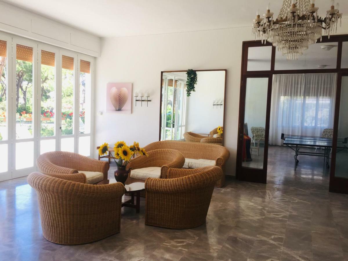 Residence Delle Nazioni Принчипіна-а-Маре Екстер'єр фото